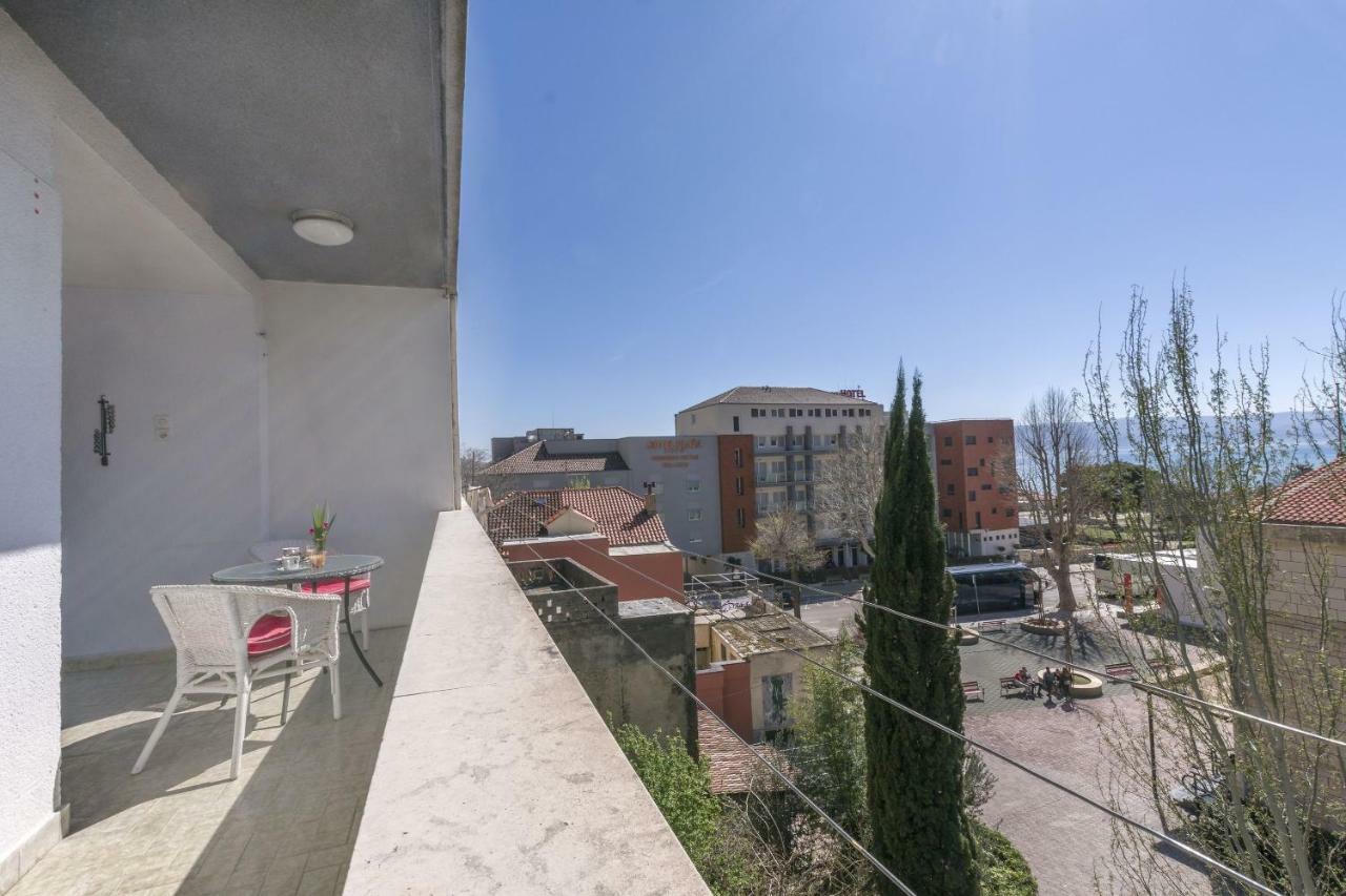 Apartment Nansy Omiš Exterior foto