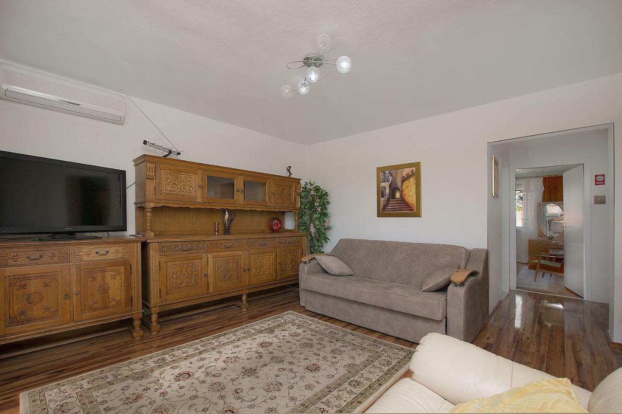 Apartment Nansy Omiš Zimmer foto