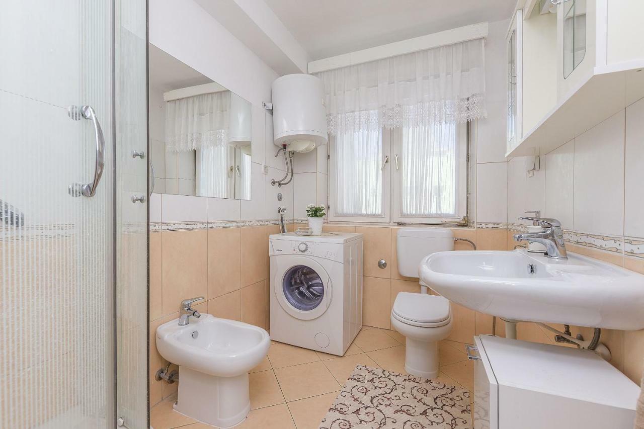 Apartment Nansy Omiš Zimmer foto